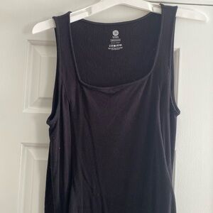 Zippered black nursing tank